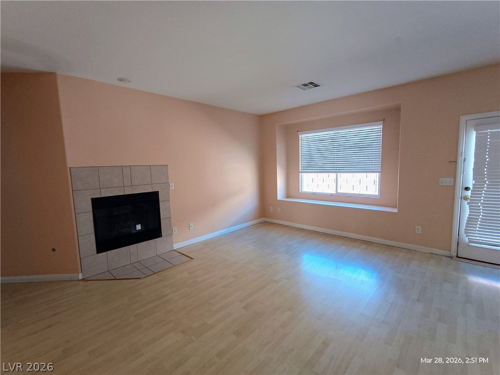 2695 Rimpacific Circle Las Vegas, NV 89146 - Photo 4 of 21