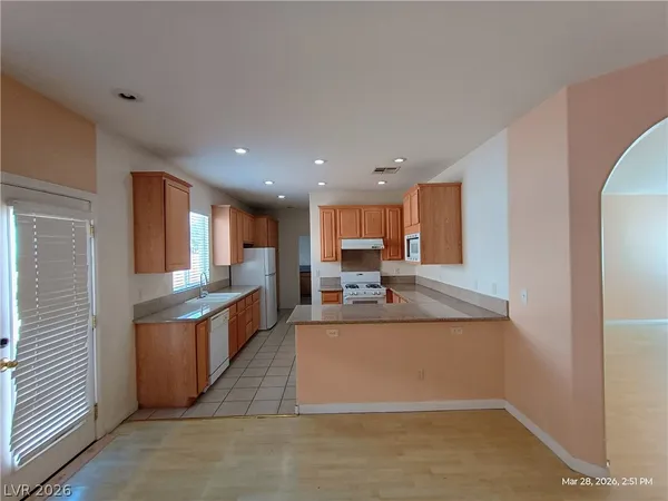 $2,095 | 2695 Rimpacific Circle, Las Vegas, NV 89146