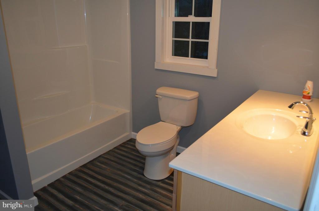 115 Baptist Road Hancock, MD 21750 - Photo 8 of 21 Bath