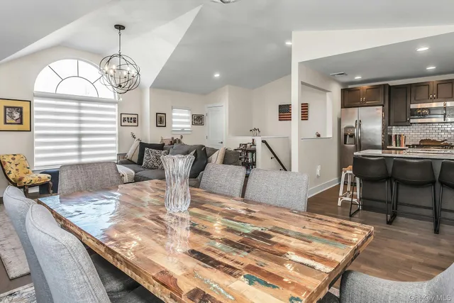 $679,000 | 710 Breton Way, Unit 710, Glen Cove, NY 11542