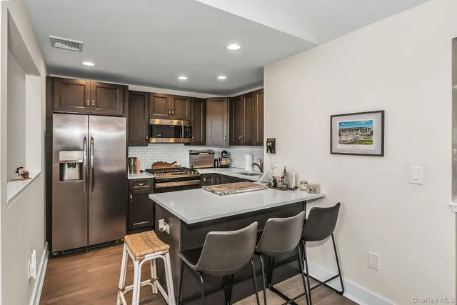 $679,000 | 710 Breton Way, Unit 710, Glen Cove, NY 11542