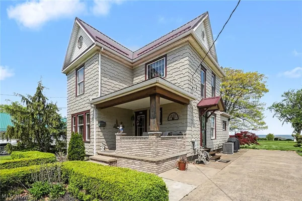 $850,000 | 290 Park Avenue, Conneaut, OH 44030