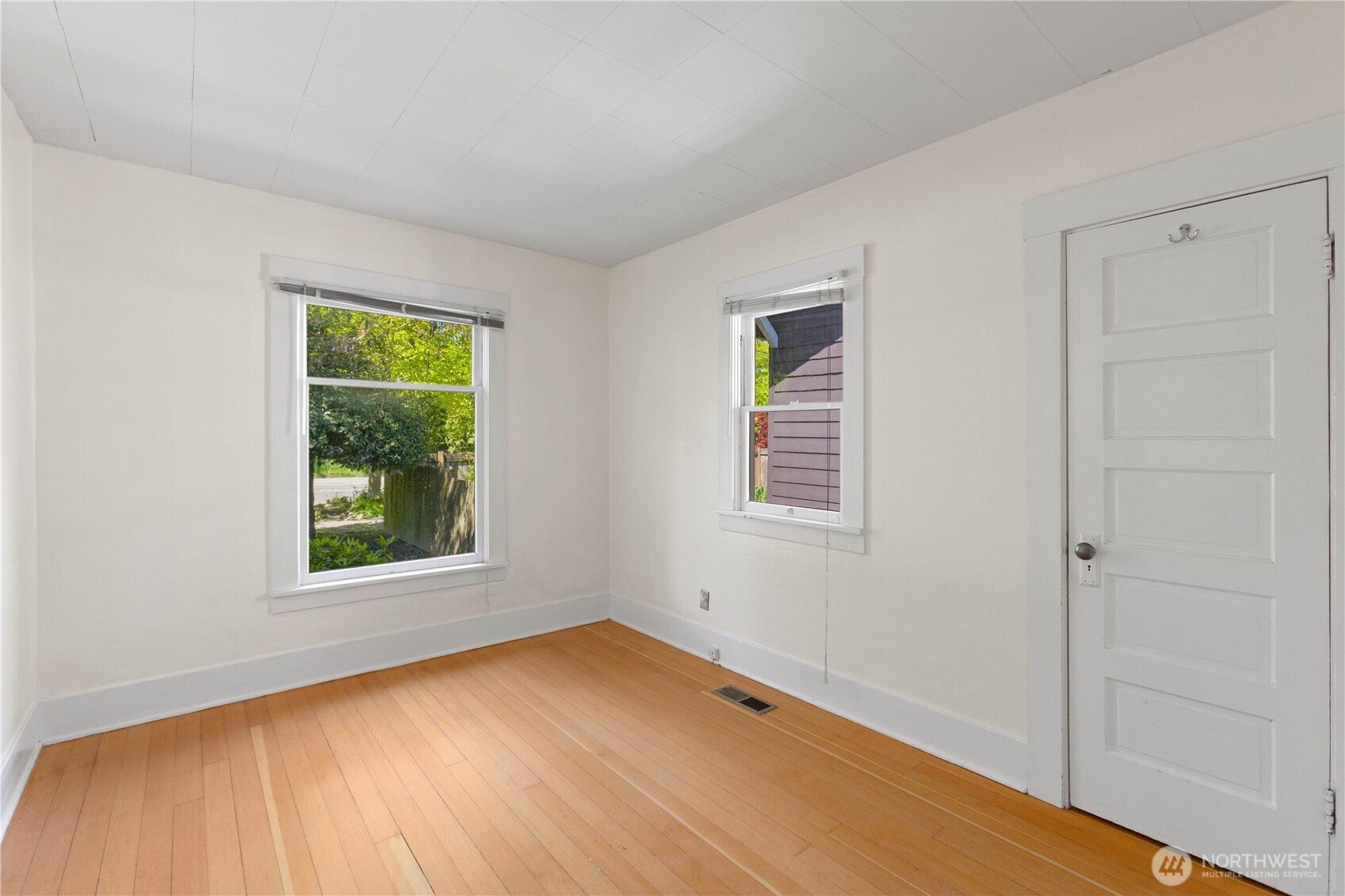 5442 35th Avenue Southwest Seattle, WA 98126 - Photo 18 of 30