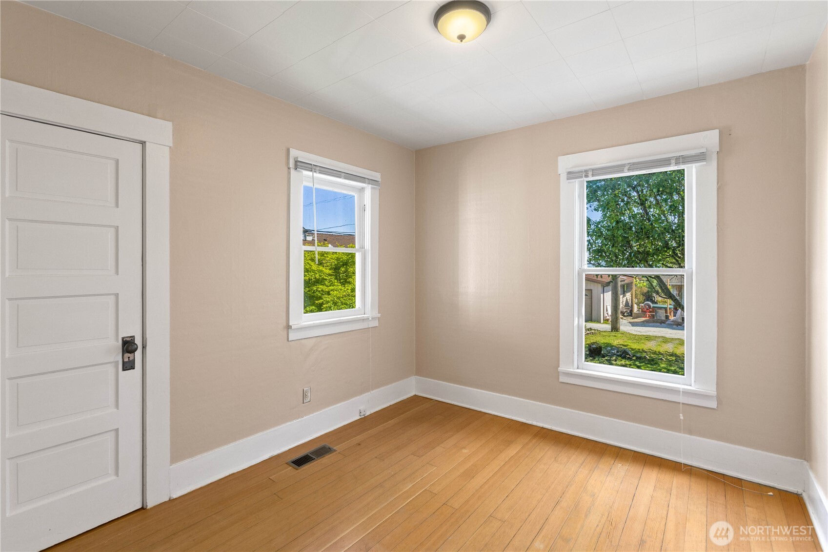 5442 35th Avenue Southwest Seattle, WA 98126 - Photo 22 of 30
