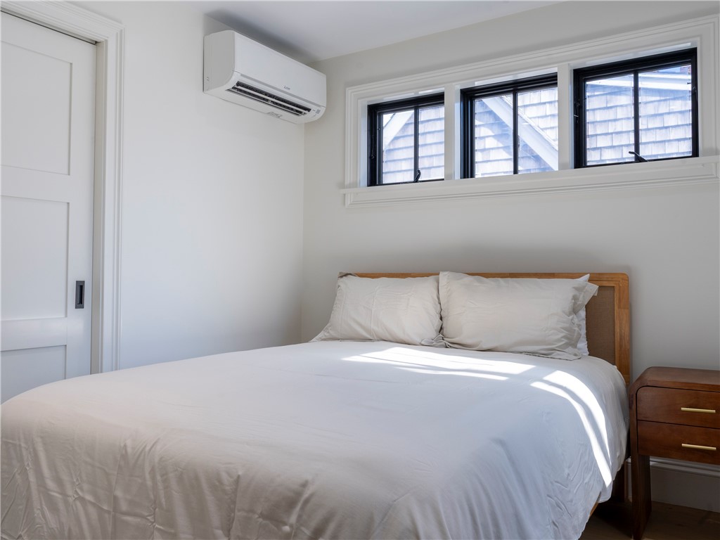 7 Dearborn Street, Unit 2 Newport, RI 02840 - Photo 15 of 25