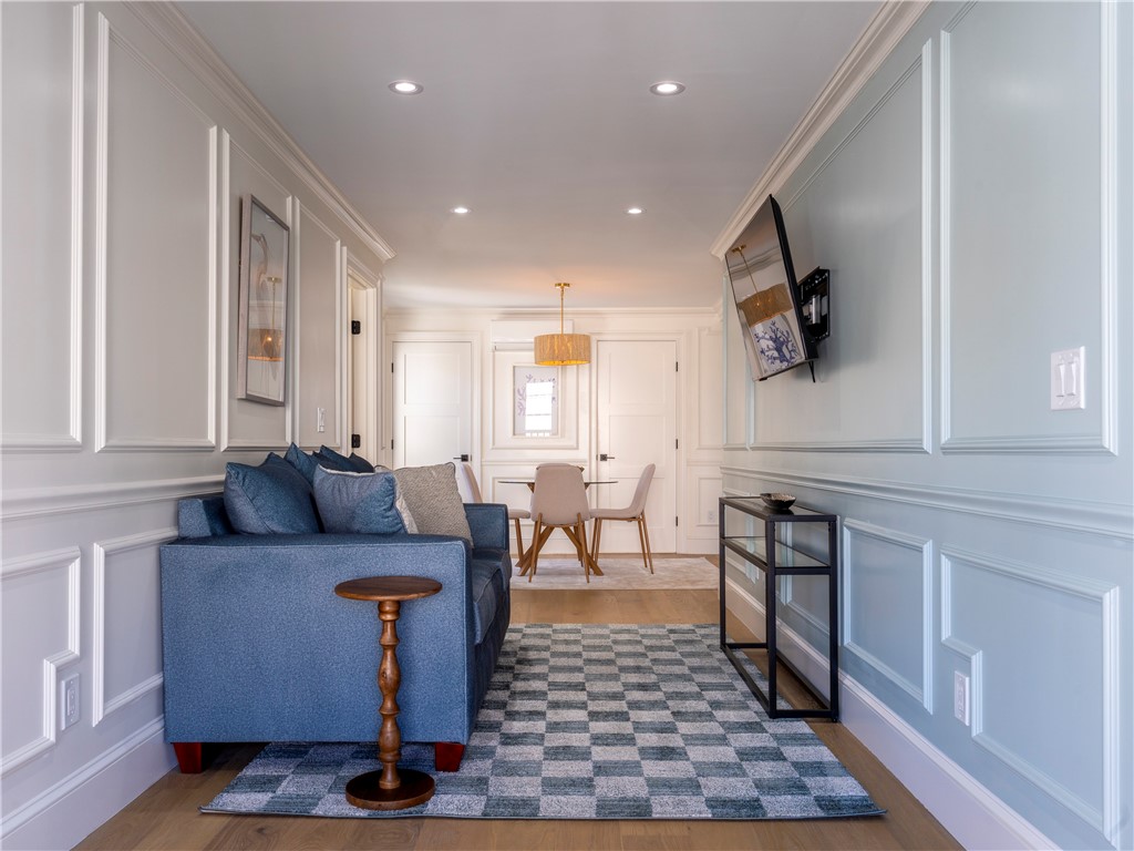 7 Dearborn Street, Unit 2 Newport, RI 02840 - Photo 5 of 25