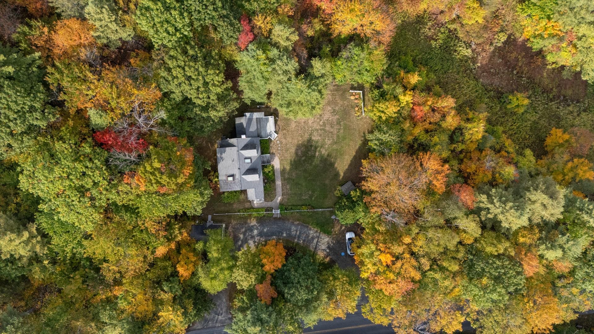 385 Seamans Road New London, NH 03257 - Photo 8 of 42
