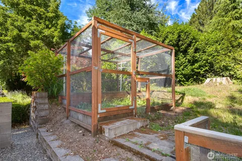 $1,468,000 | 6575 Honeysuckle Lane, Bainbridge Island, WA 98110