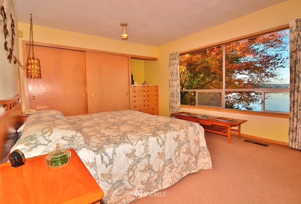 4369 Erlands Point Road Northwest Bremerton, WA 98312 - Photo 13 of 15 Gallery Image 13