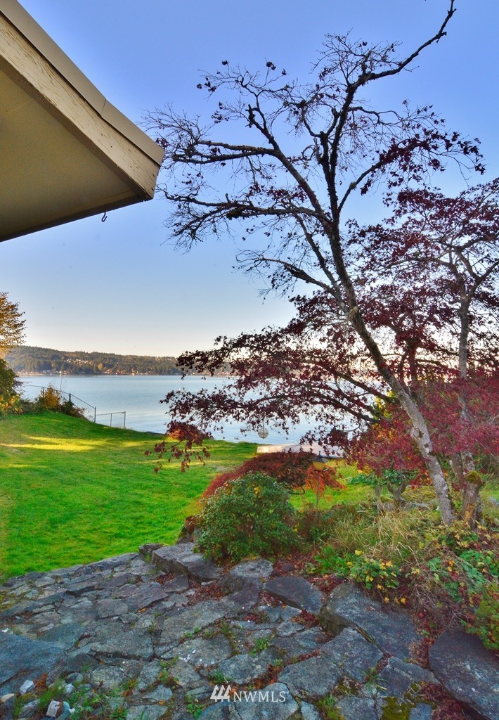4369 Erlands Point Road Northwest Bremerton, WA 98312 - Photo 5 of 15 Gallery Image 5