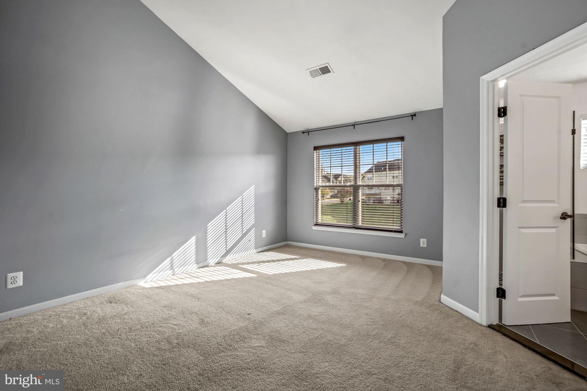 9153 Ribbon Falls Loop Bristow, VA 20136 - Photo 16 of 31 Gallery Image 16