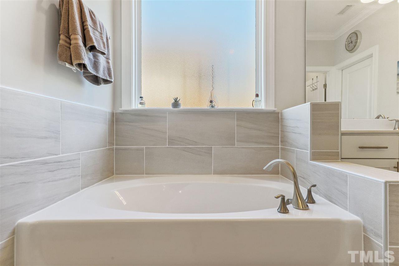 136 Sea Foam Drive Raleigh, NC 27610 - Photo 14 of 30 Gallery Image 14