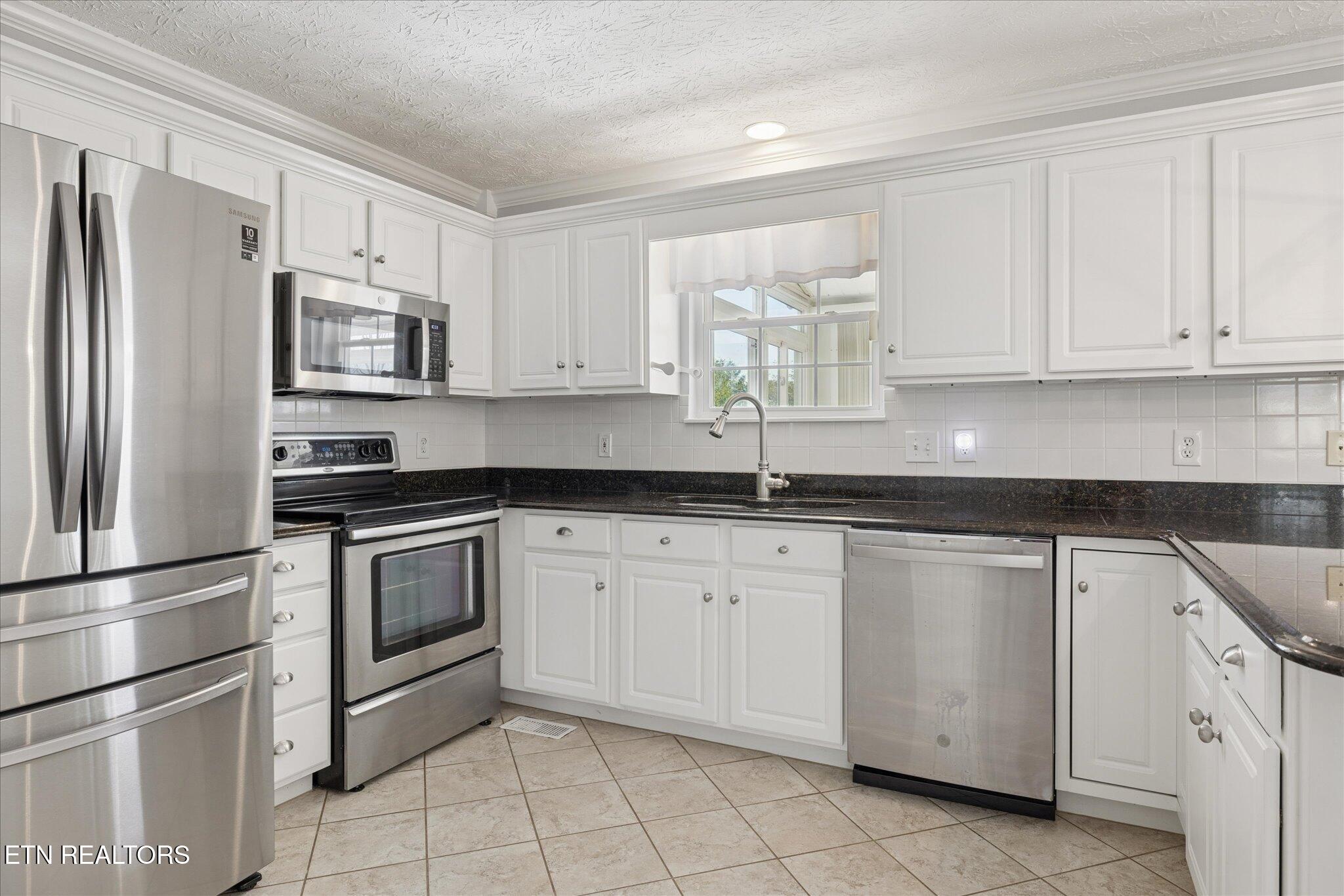 1862 Ridge Creek Lane Knoxville, TN 37938 - Photo 12 of 35 05-IMG_0101