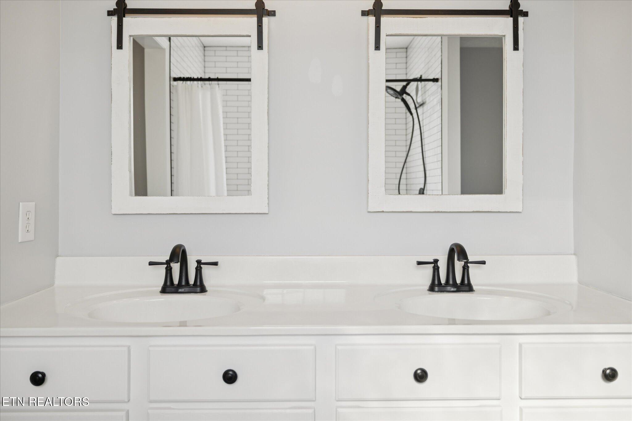 1862 Ridge Creek Lane Knoxville, TN 37938 - Photo 20 of 35 25-IMG_0051