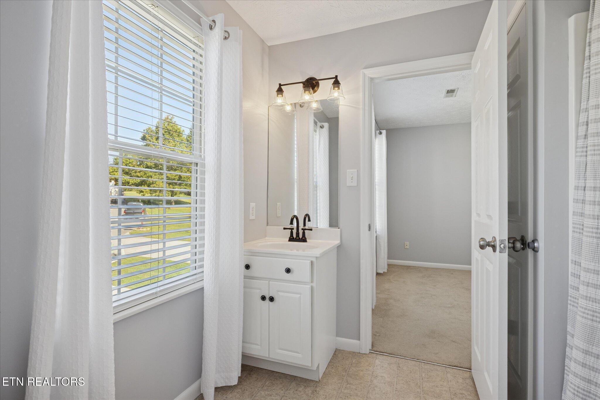 1862 Ridge Creek Lane Knoxville, TN 37938 - Photo 25 of 35 16-IMG_0036