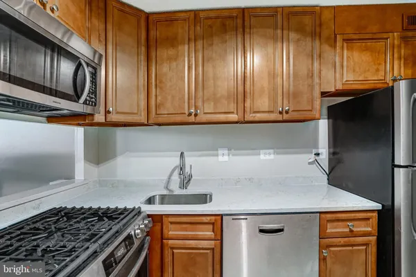 $219,000 | 2030 North Adams Street, Unit 1112, Arlington, VA 22201