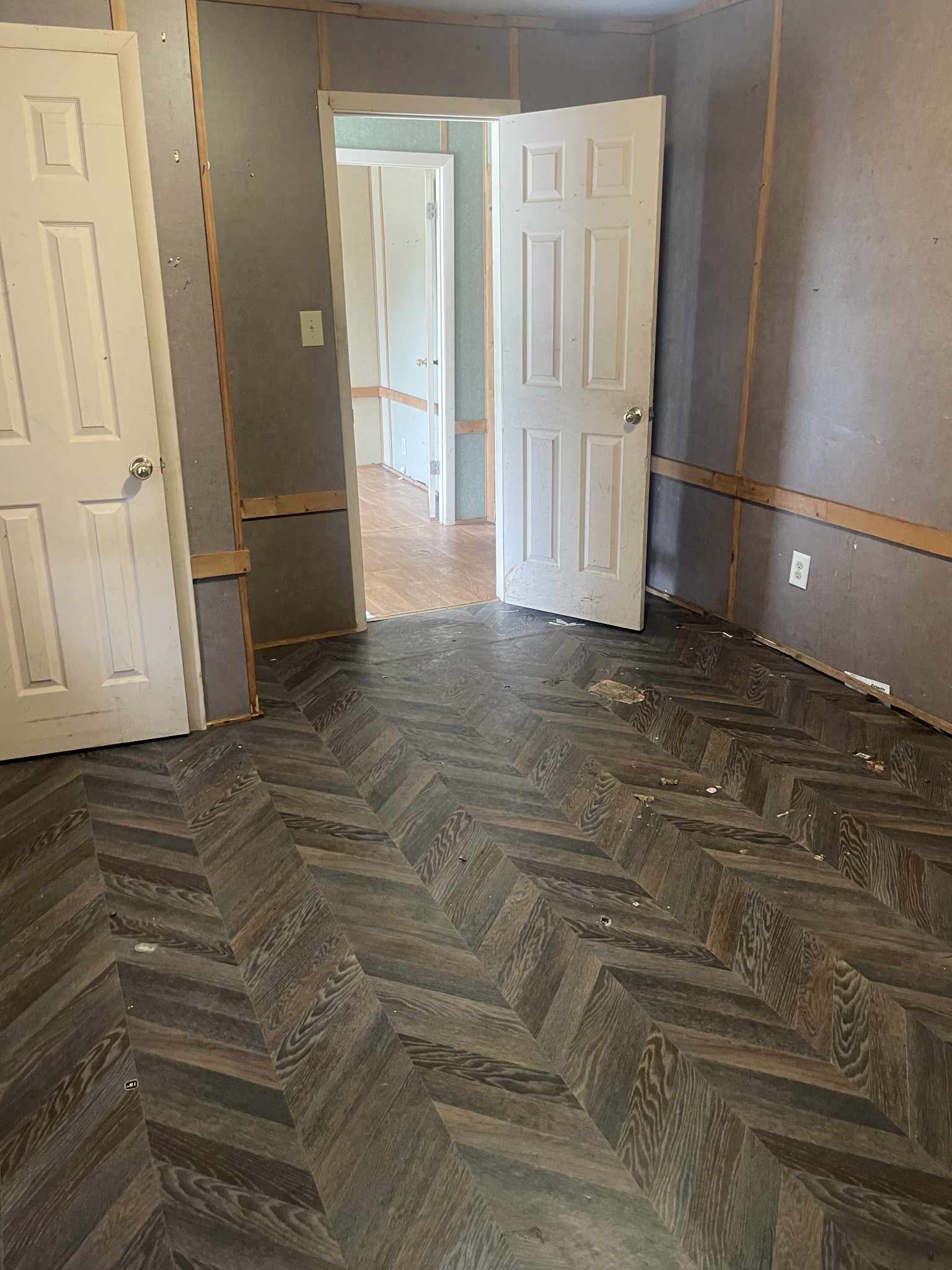 263 Reeves Street Lexington, TN 38351 - Photo 6 of 19 a view of empty room