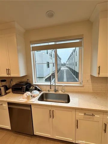$4,300 | 5864 Linden Avenue, Unit 3, Long Beach, CA 90805