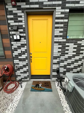 $4,300 | 5864 Linden Avenue, Unit 3, Long Beach, CA 90805