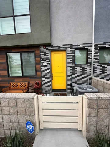 $4,300 | 5864 Linden Avenue, Unit 3, Long Beach, CA 90805