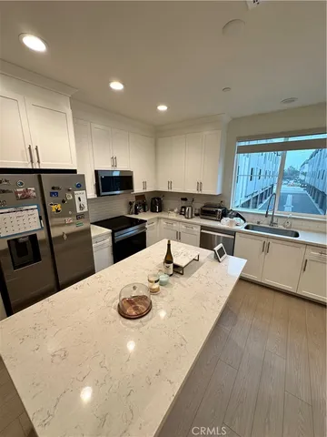 $4,300 | 5864 Linden Avenue, Unit 3, Long Beach, CA 90805