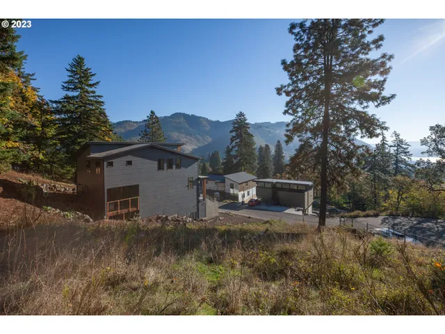 a view of a house with a outdoor space