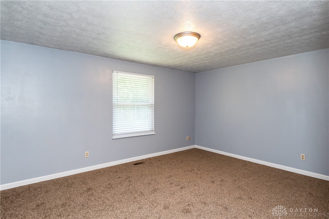 6060 Shull Road Dayton, OH 45424 - Photo 11 of 25 Gallery Image 11