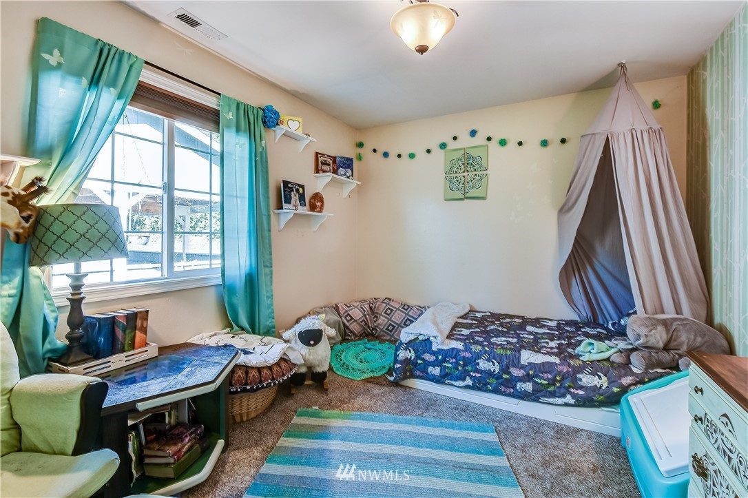 8426 Vernon Road Lake Stevens, WA 98258 - Photo 13 of 28 Gallery Image 13