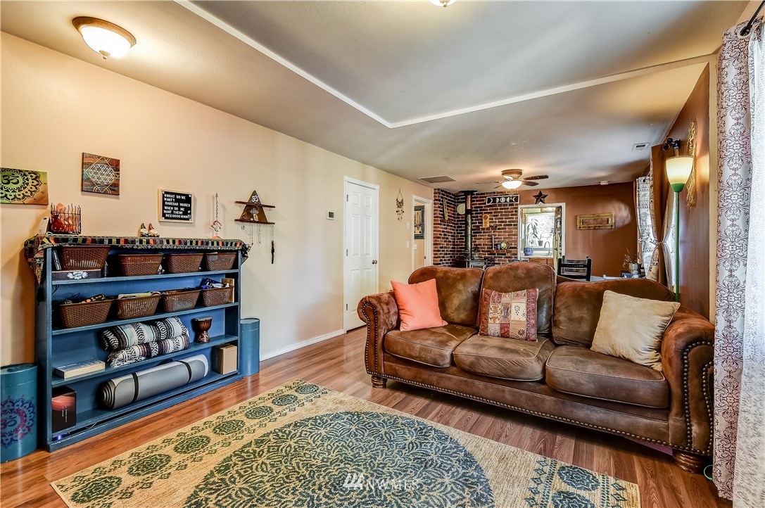 8426 Vernon Road Lake Stevens, WA 98258 - Photo 4 of 28 Gallery Image 4