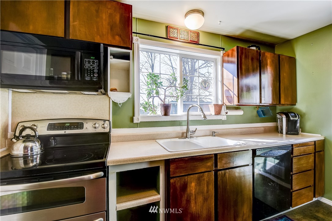 8426 Vernon Road Lake Stevens, WA 98258 - Photo 7 of 28 Gallery Image 7