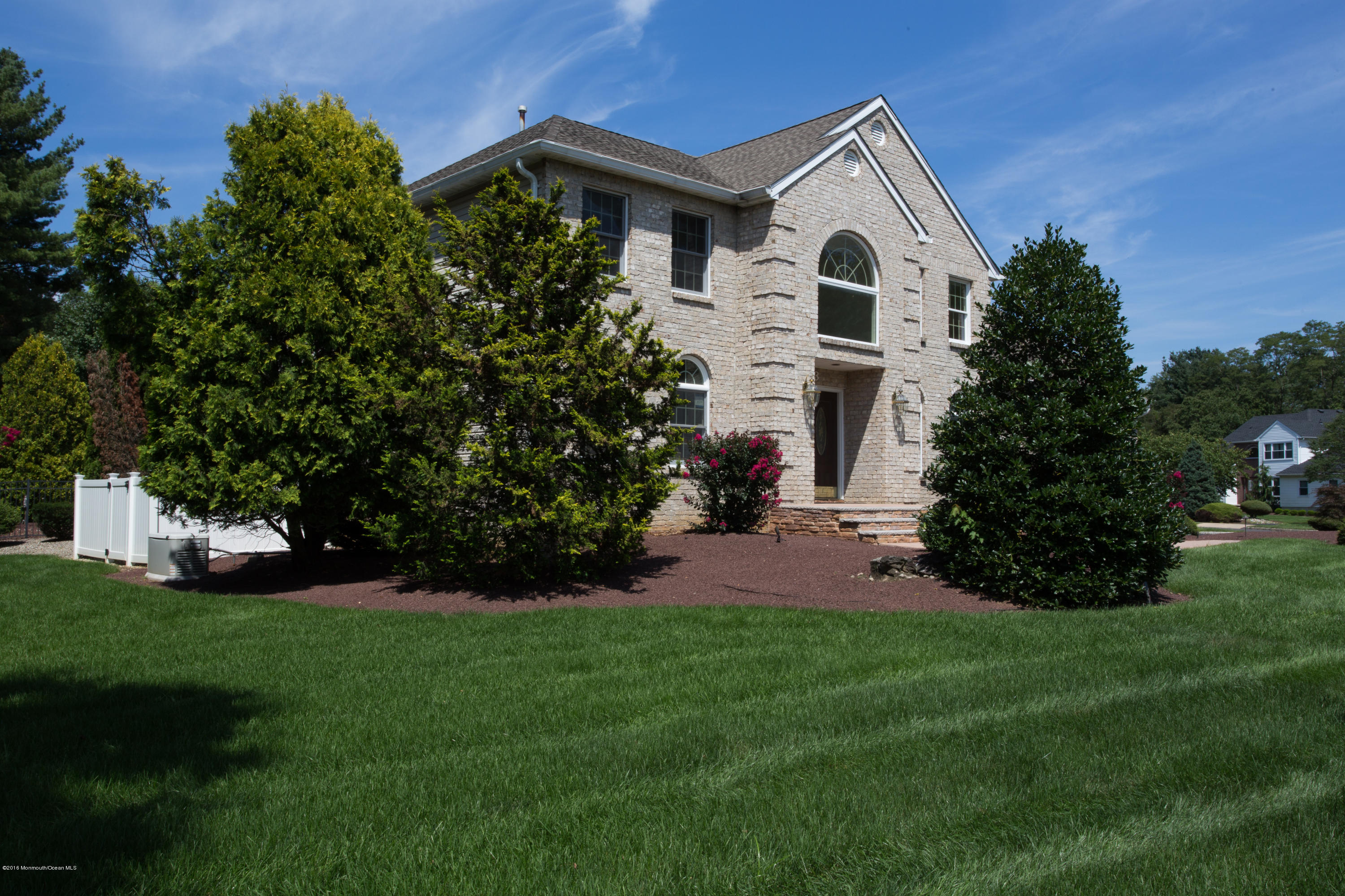 43 Cambridge Road Freehold, NJ 07728 - Photo 2 of 25 Redfin Kathy Froelich - 43 Cambridge Rd,