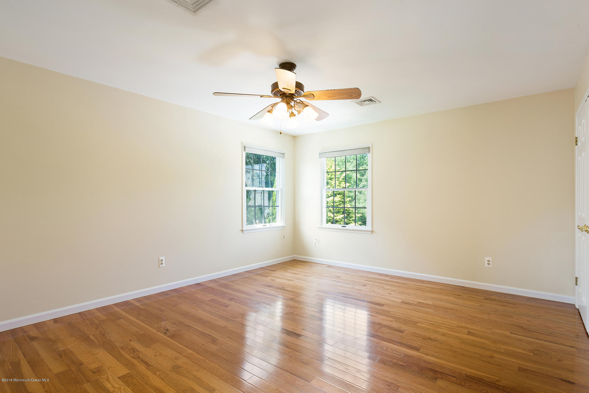 43 Cambridge Road Freehold, NJ 07728 - Photo 20 of 25 Redfin Kathy Froelich - 43 Cambridge Rd,