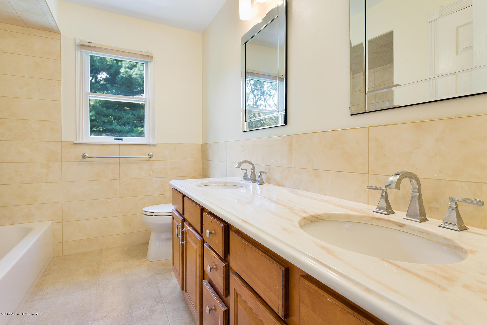 43 Cambridge Road Freehold, NJ 07728 - Photo 22 of 25 Redfin Kathy Froelich - 43 Cambridge Rd,