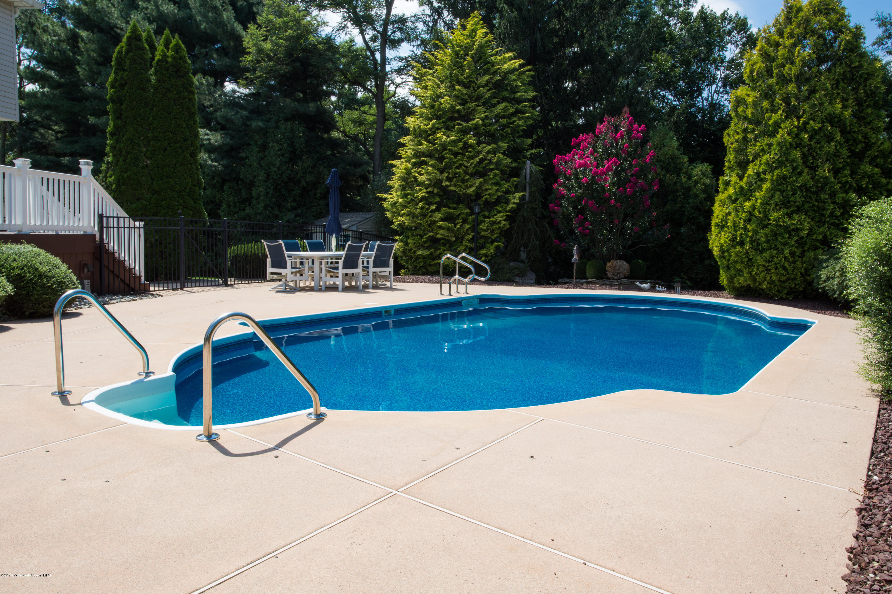 43 Cambridge Road Freehold, NJ 07728 - Photo 24 of 25 Redfin Kathy Froelich - 43 Cambridge Rd,