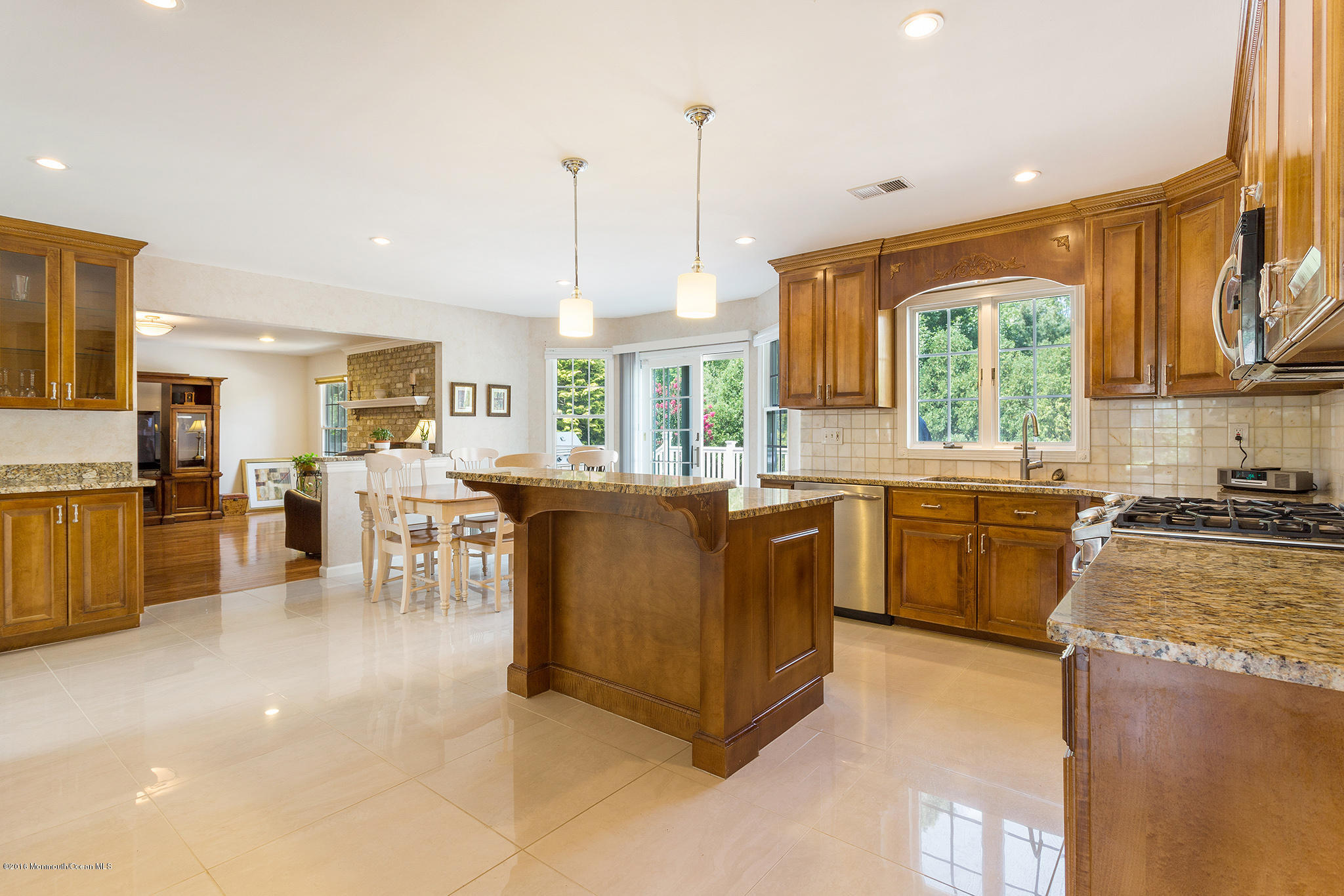 43 Cambridge Road Freehold, NJ 07728 - Photo 8 of 25 Redfin Kathy Froelich - 43 Cambridge Rd,