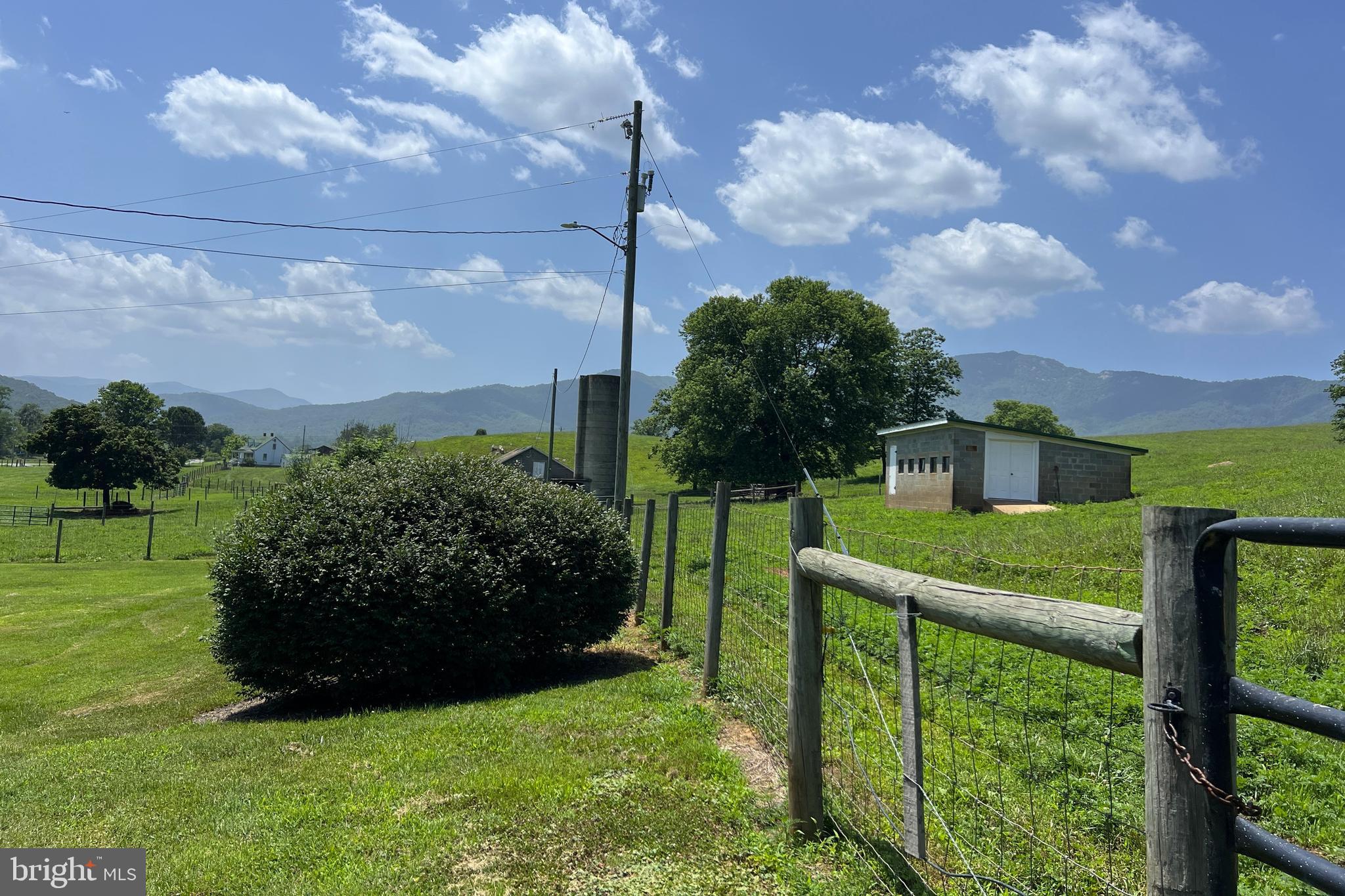 6117 South F T Valley Road Etlan, VA 22719 - Photo 33 of 36 Solid outbuilding with new metal roof