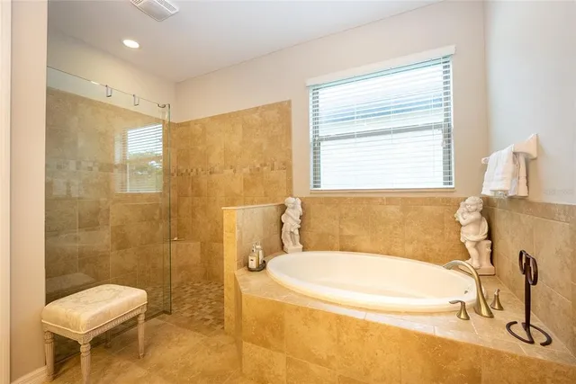 $3,900 | 139 Maraviya Boulevard, Nokomis, FL 34275