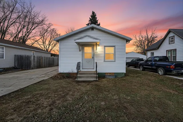 $140,000 | 1923 Lenox Avenue, Beloit, WI 53511