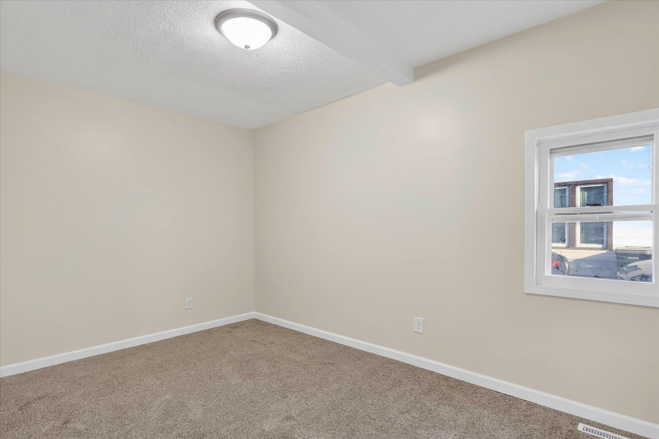 1923 Lenox Avenue Beloit, WI 53511 - Photo 20 of 28