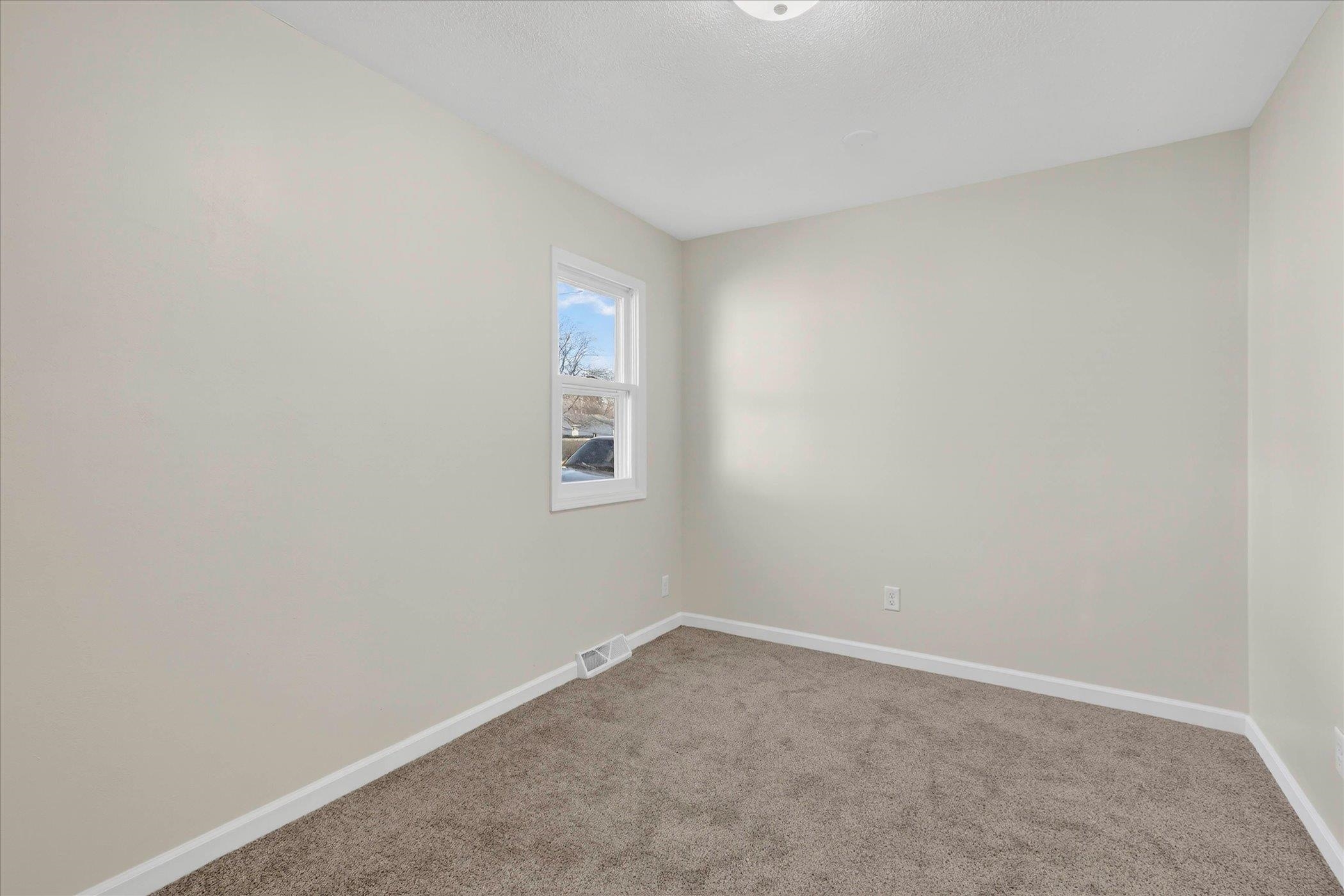 1923 Lenox Avenue Beloit, WI 53511 - Photo 23 of 28