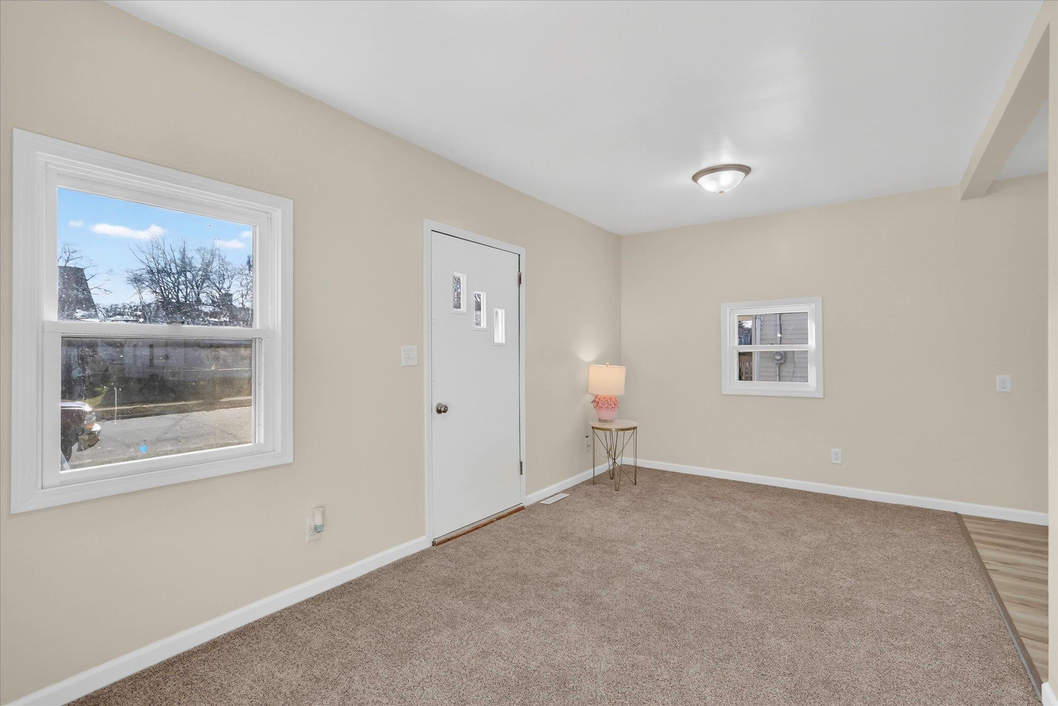 1923 Lenox Avenue Beloit, WI 53511 - Photo 8 of 28