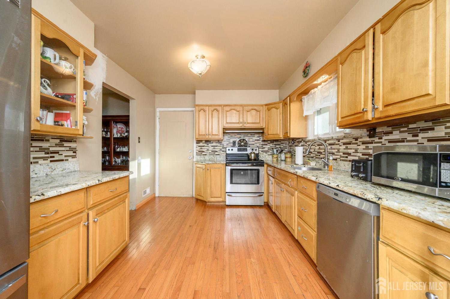 93 Mosher Road Princeton, NJ 08540 - Photo 10 of 35