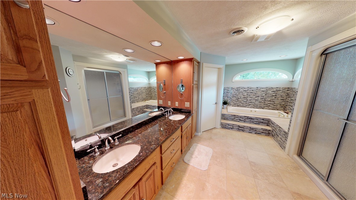 4342 East Cliff Road Port Clinton, OH 43452 - Photo 21 of 25 Gallery Image 21