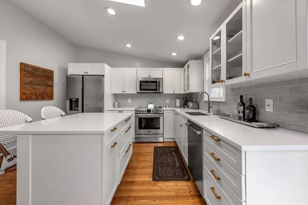 $880,000 | 8 Clifton Road, Natick, MA 01760