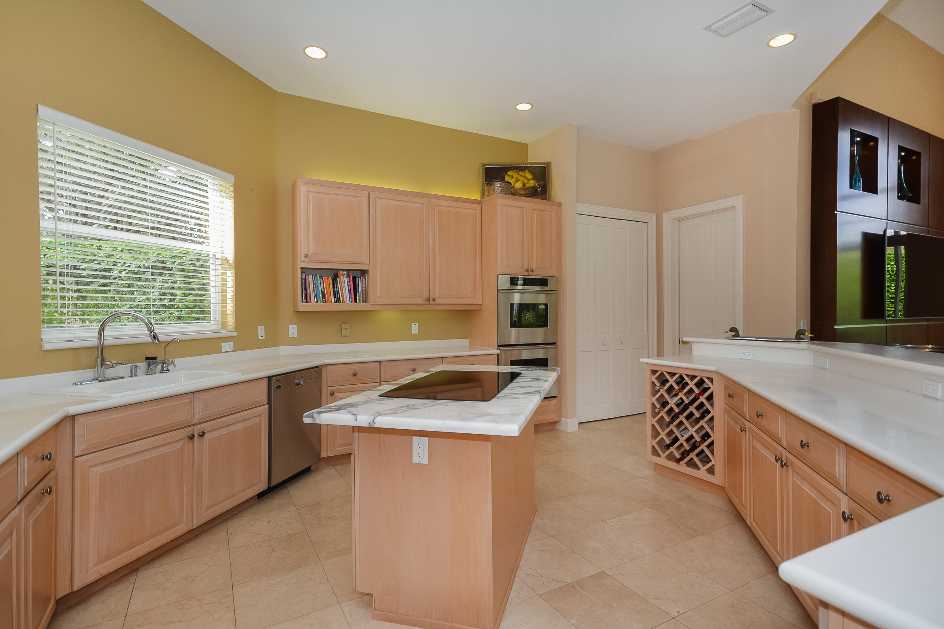 3895 Northwest 53rd Street Boca Raton, FL 33496 - Photo 10 of 26 3895_nw_53rd_street_MLS_HID1081195_ROOMk