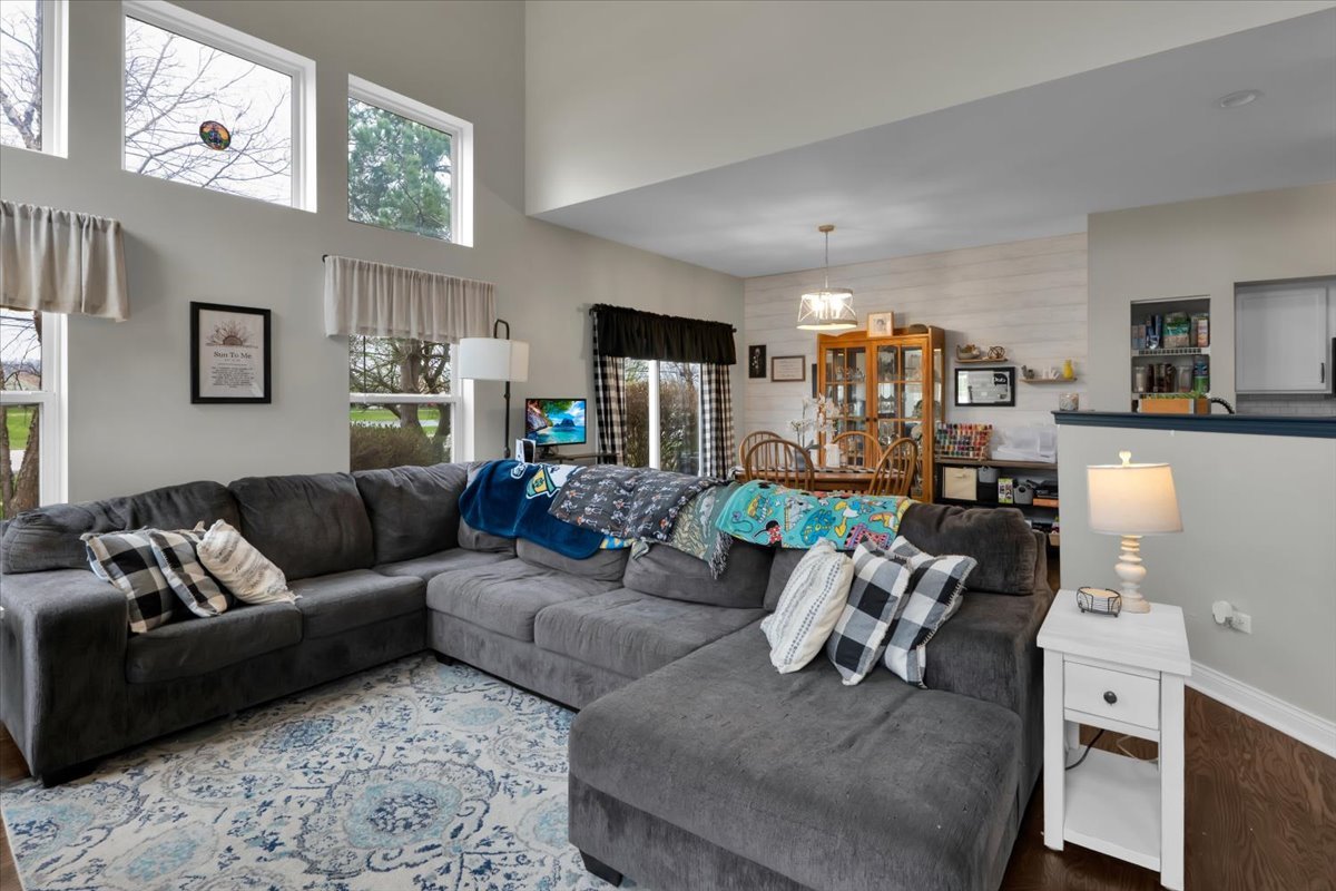 16501 Nottingham Court Lockport, IL 60441 - Photo 7 of 44