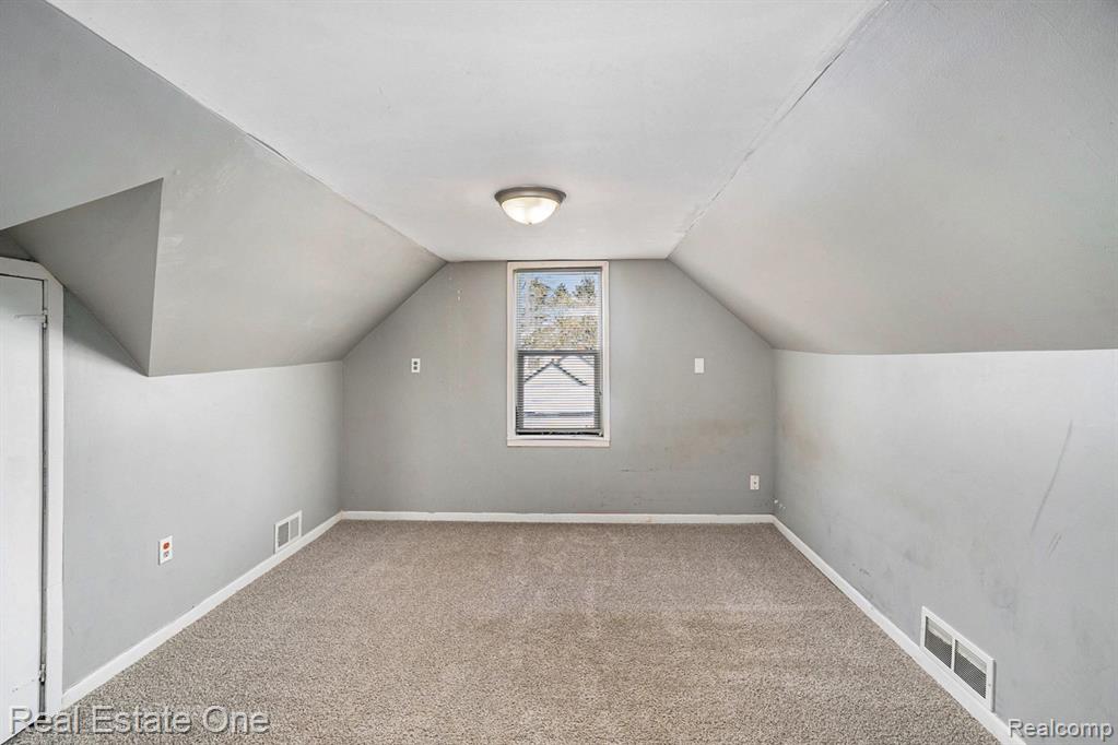 315 Clark Road Highland, MI 48357 - Photo 9 of 18 Gallery Image 9