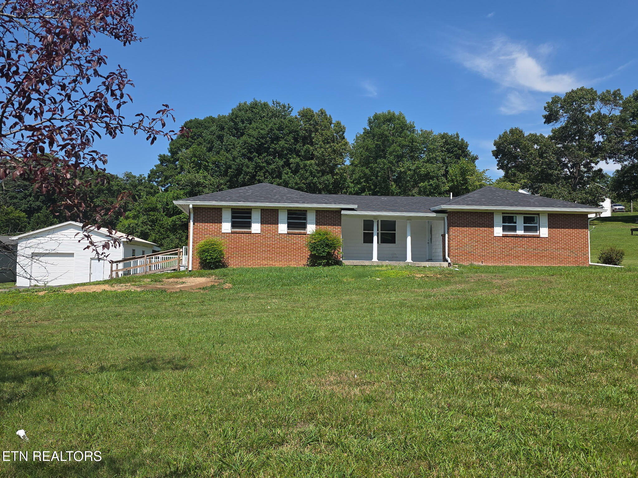 824 Poplar Springs