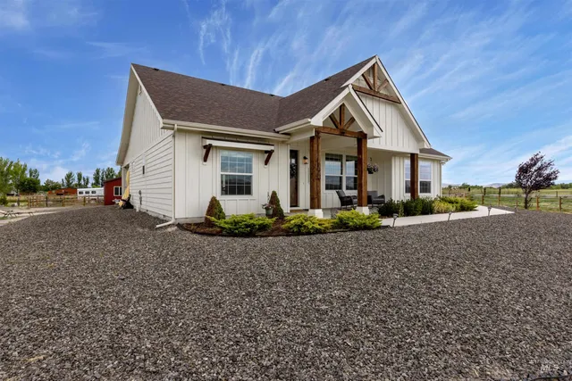 $998,000 | 2635 Berglund Road, Emmett, ID 83617