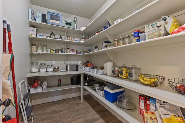 $998,000 | 2635 Berglund Road, Emmett, ID 83617